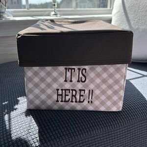 Thirty-One Storage Container w/lid